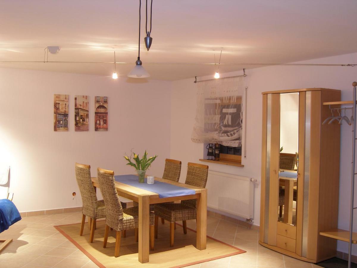 Ferienwohnung Stettfeld מראה חיצוני תמונה